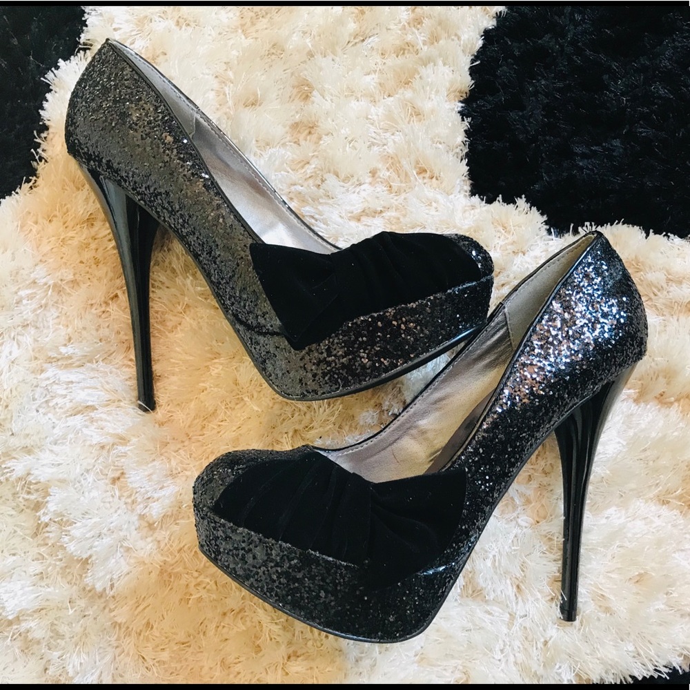 NWB! Qupid Black Glitter Heels Size 7.5